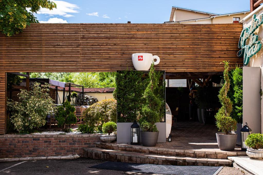 Hotel Brilliant Meses Zalău Exterior foto