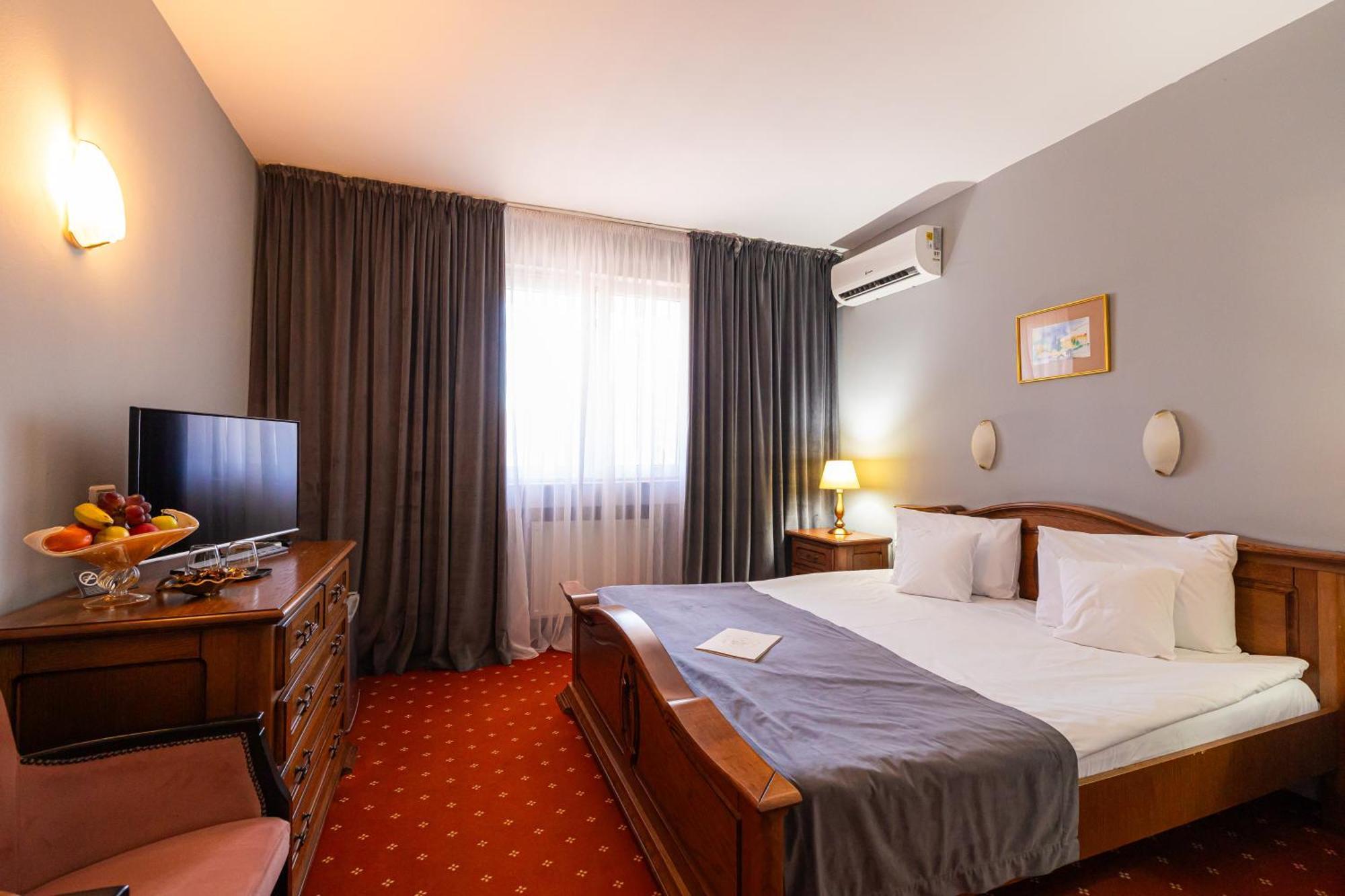 Hotel Brilliant Meses Zalău Exterior foto
