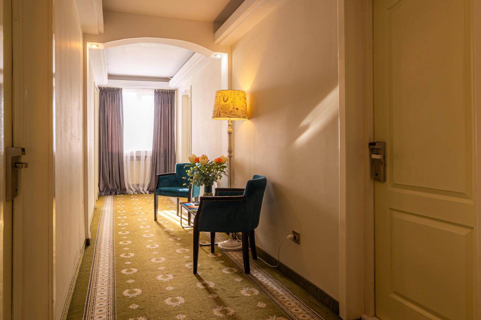 Hotel Brilliant Meses Zalău Exterior foto